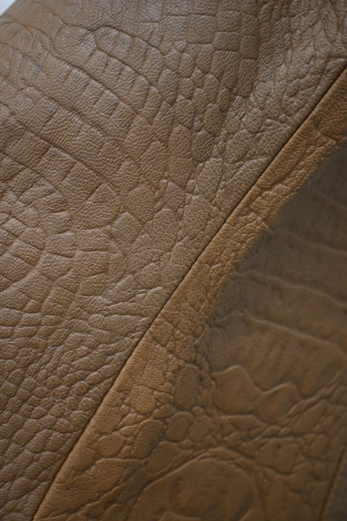 Chaleco Croco Camel